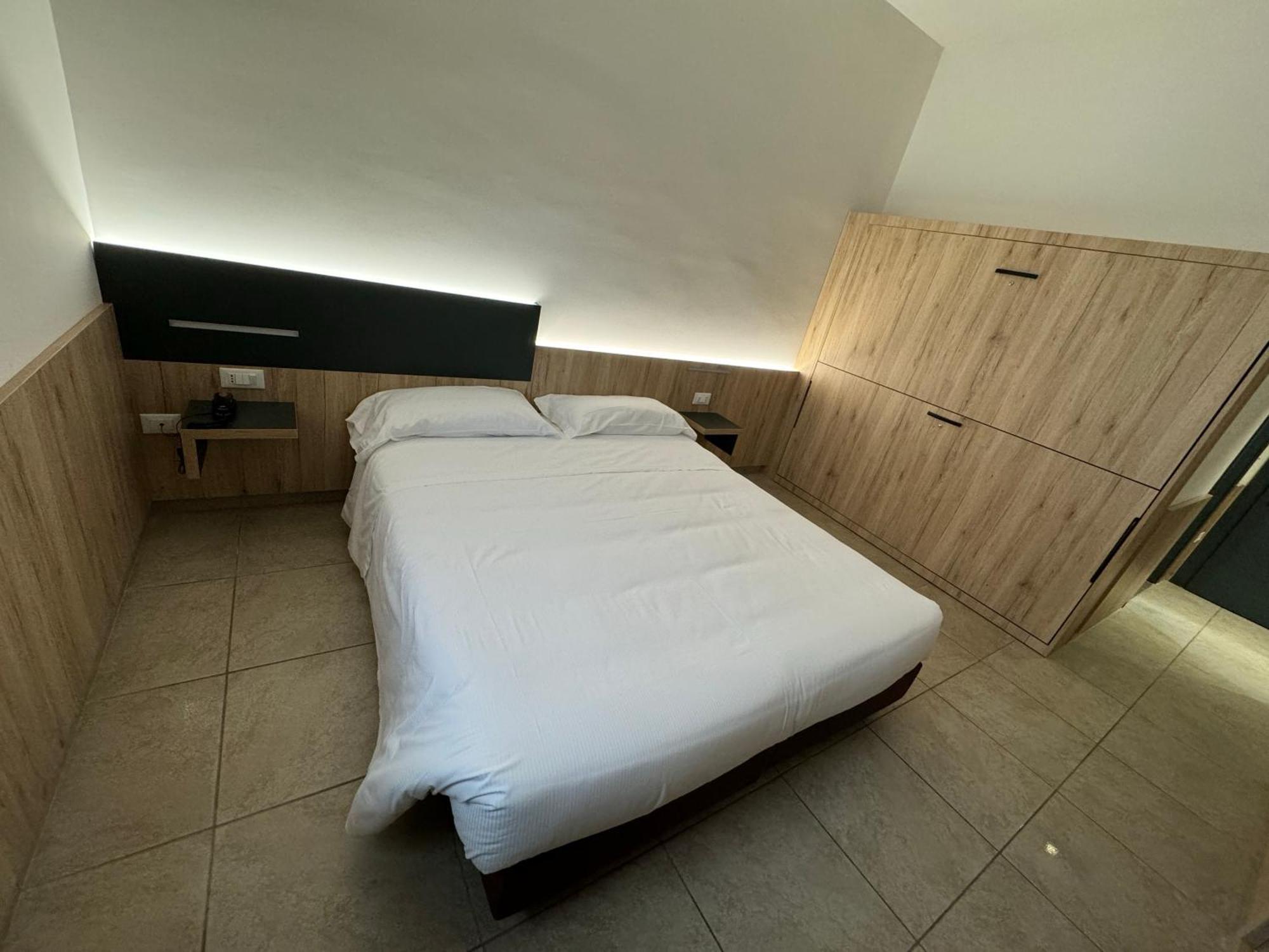 Deluxe Quadruple Room,1576709702:JPEG